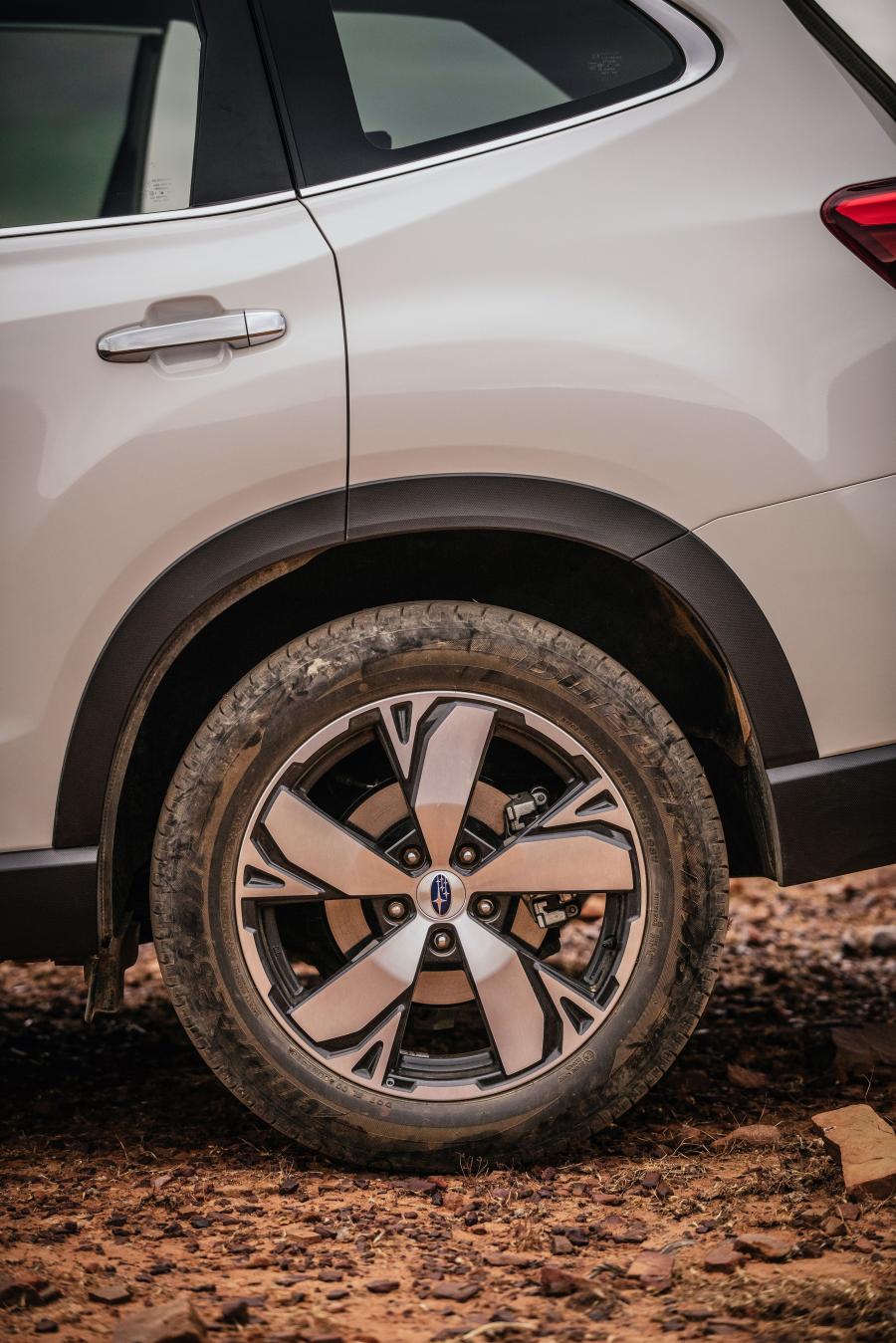 Колеса Subaru Forester 2018 года  (ZA) (фото 17 из 23)